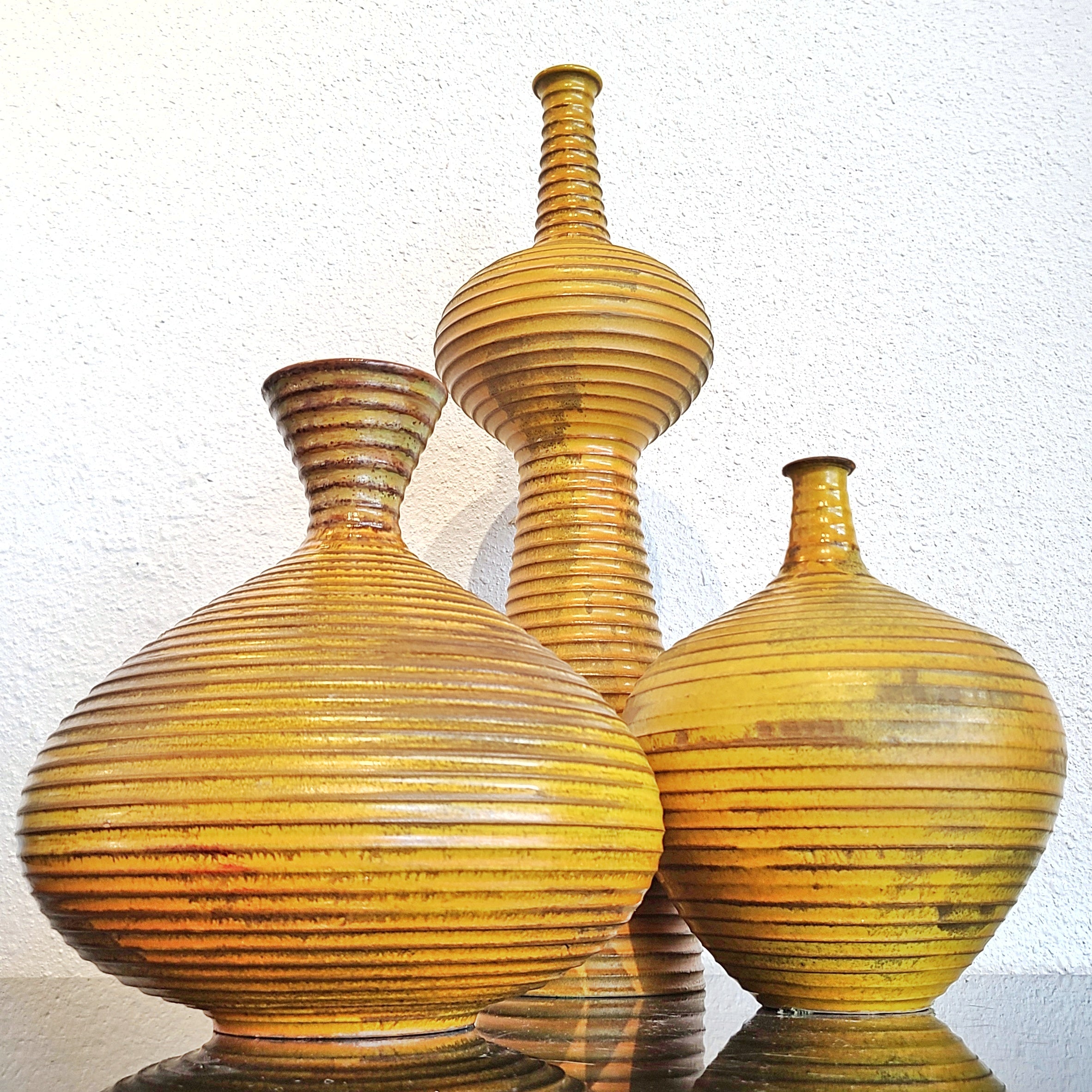 FUNNEL-MOUTH VASE WITH RIDGES BY ALVINO BAGNI