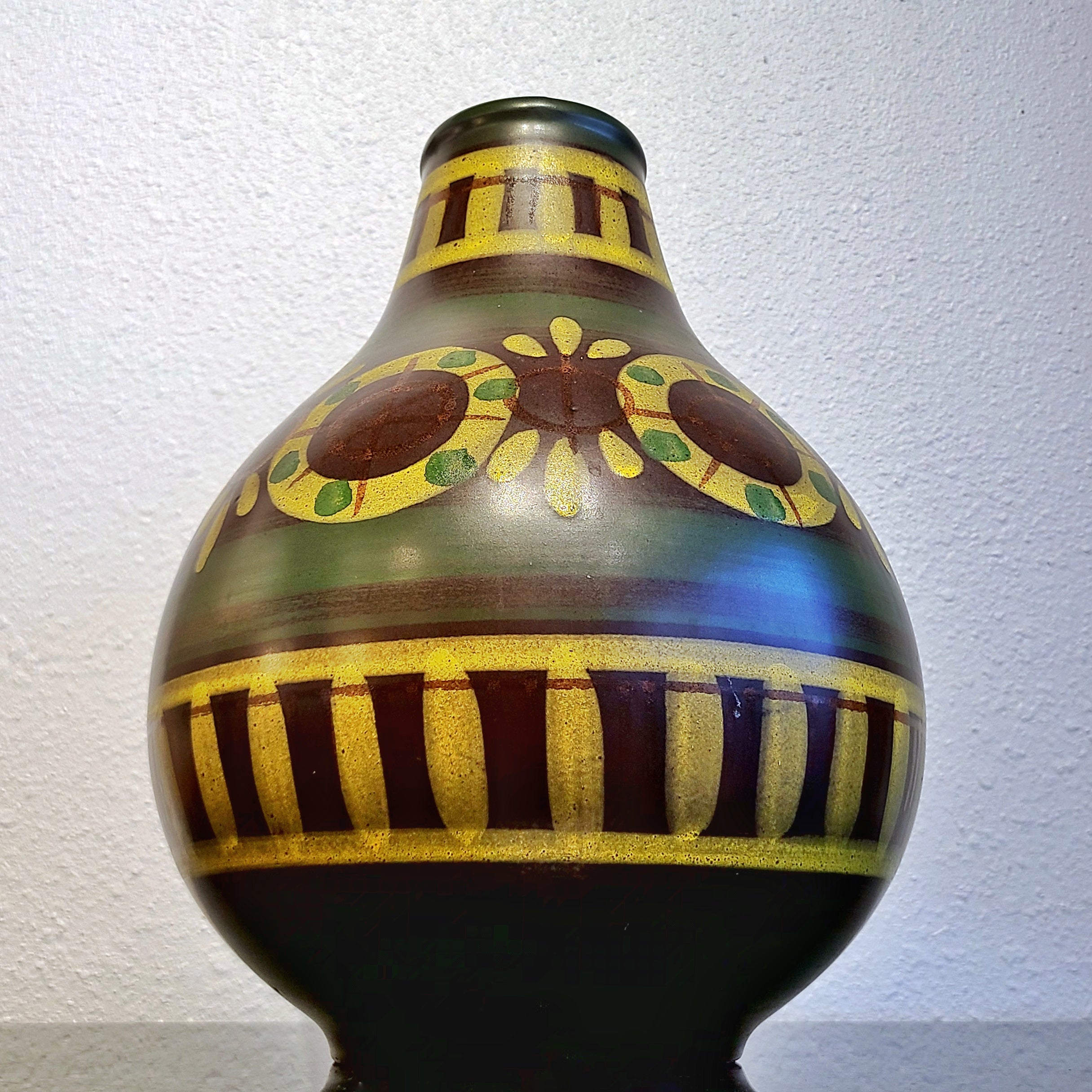 LARGE FRITZ VAN DAALEN JUG VASE MODEL Nr. 4736/35