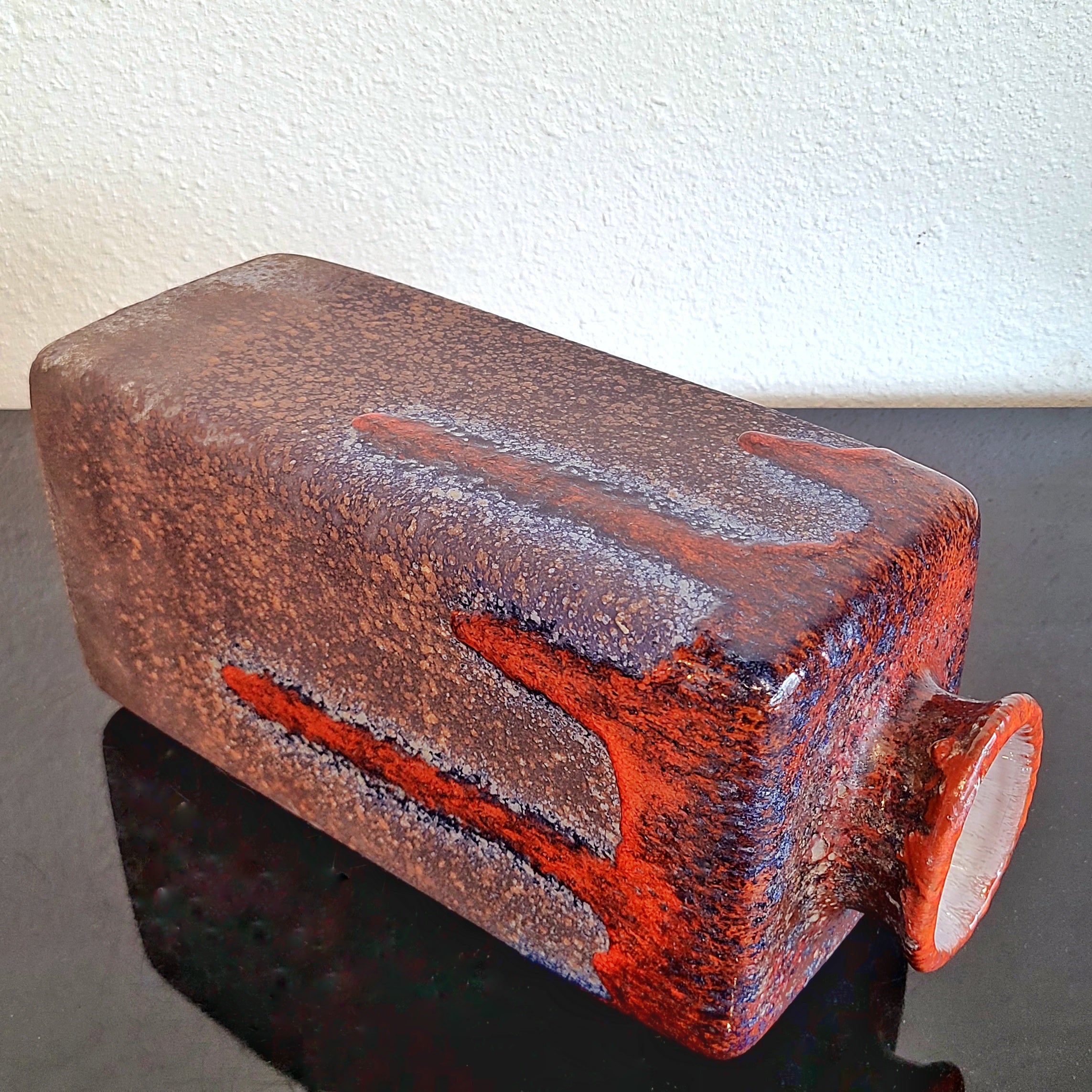 FAT-LAVA BOX VASE Nr. 671 BY URSULA BEYRAU FOR GRÄFLICH ORTENBURG