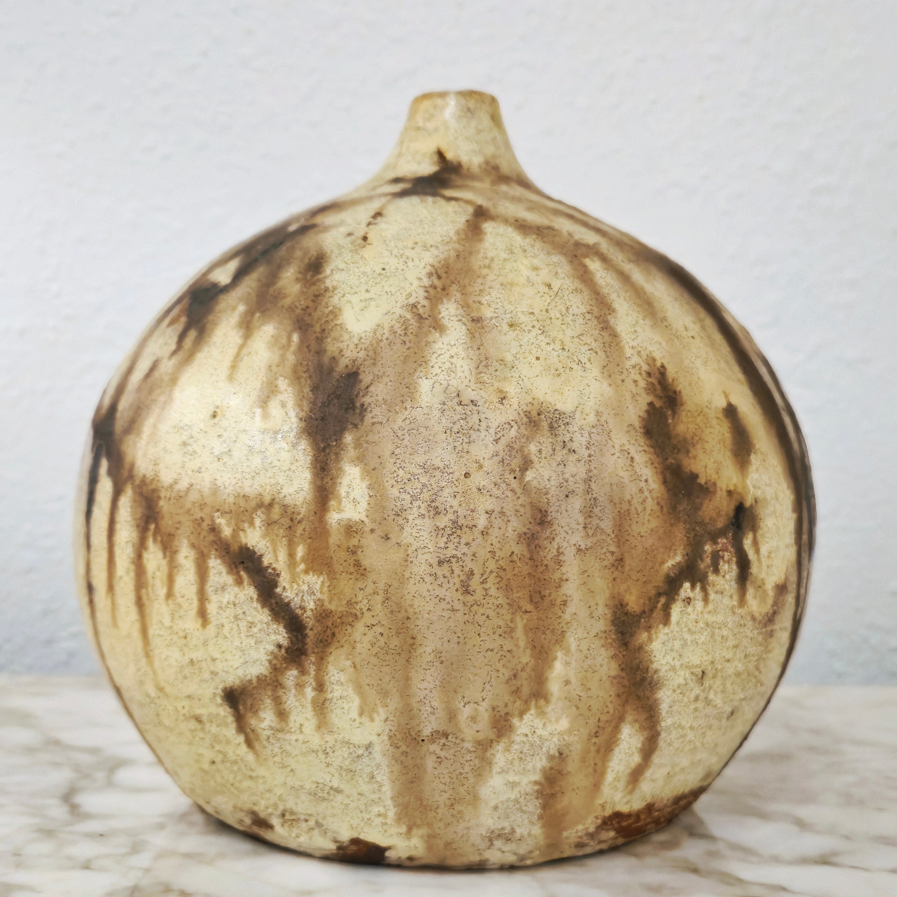 EARLY GERHARD LIEBENTHRON STUDIO POTTERY MOON VASE (1969)