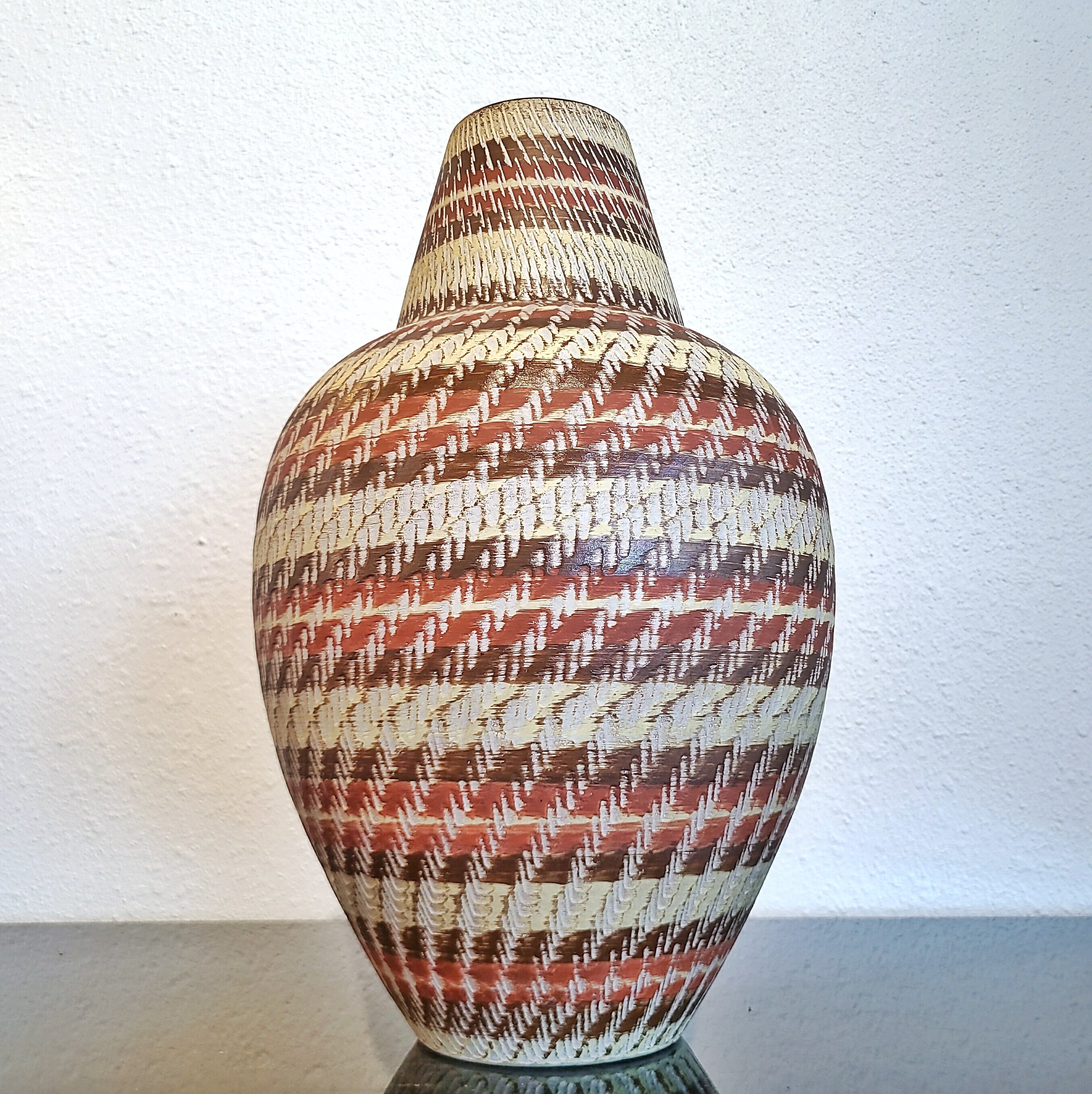 DÜMLER & BREIDEN  FAUX “KLINKER” FLOOR VASE Nr. 285/45