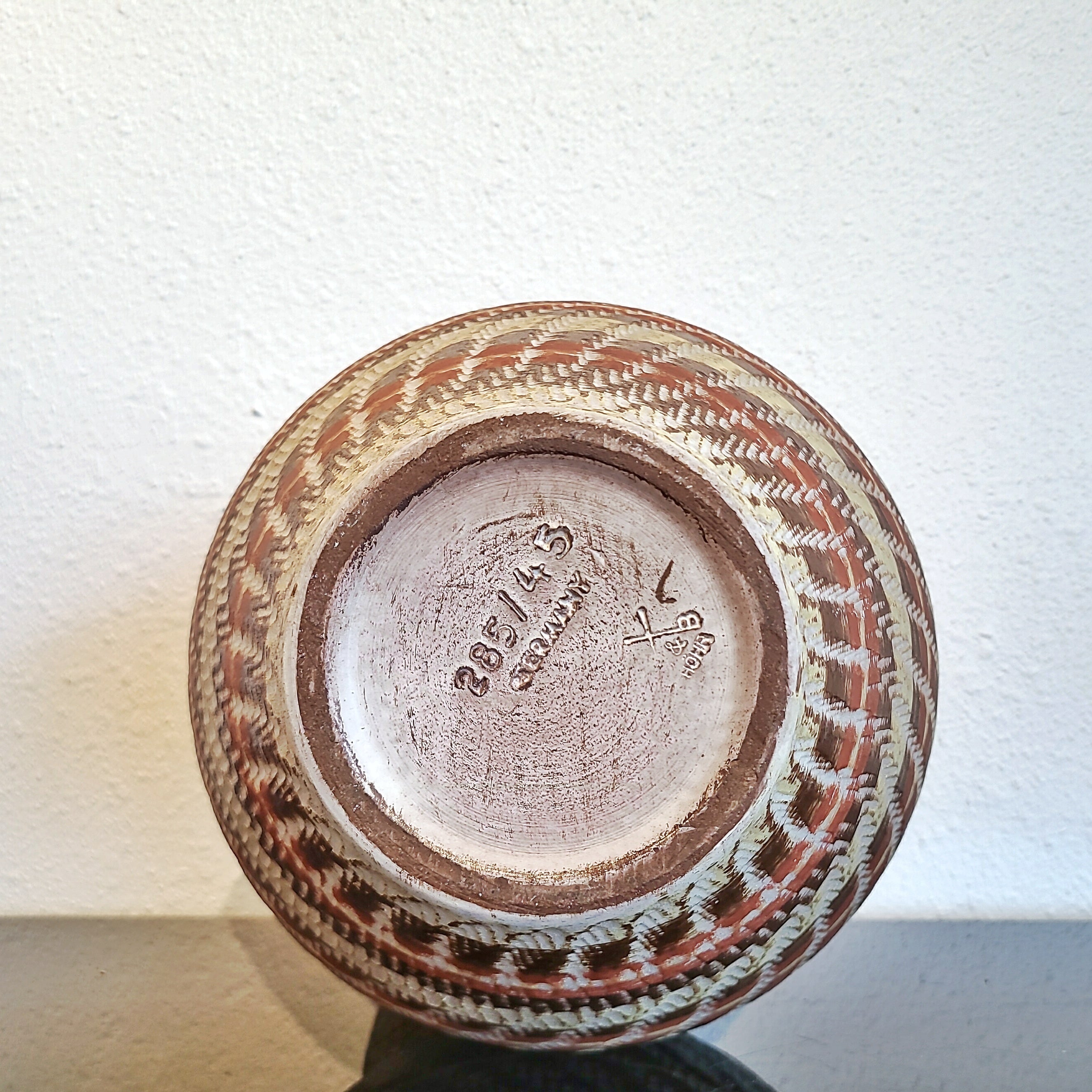 DÜMLER & BREIDEN  FAUX “KLINKER” FLOOR VASE Nr. 285/45