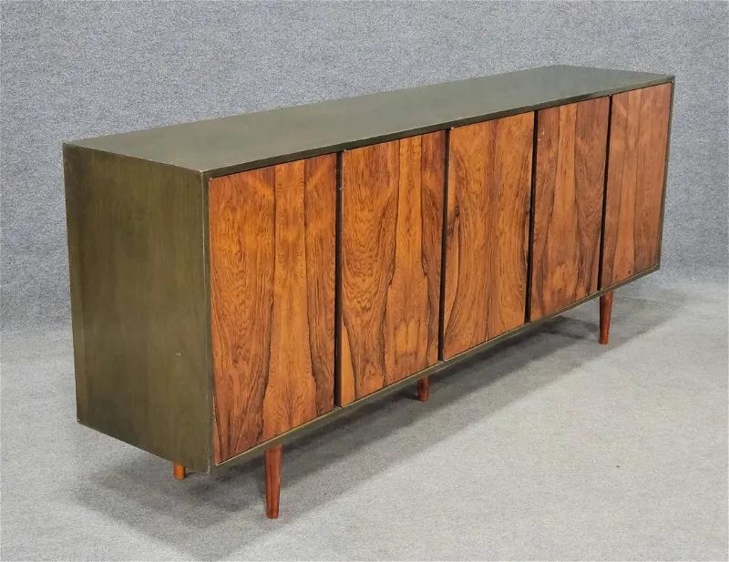 FIVE-DOOR ROSEWOOD VENEER CREDENZA/STORAGE CABINET (1960s)