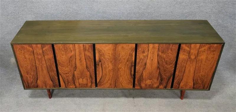 FIVE-DOOR ROSEWOOD VENEER CREDENZA/STORAGE CABINET (1960s)