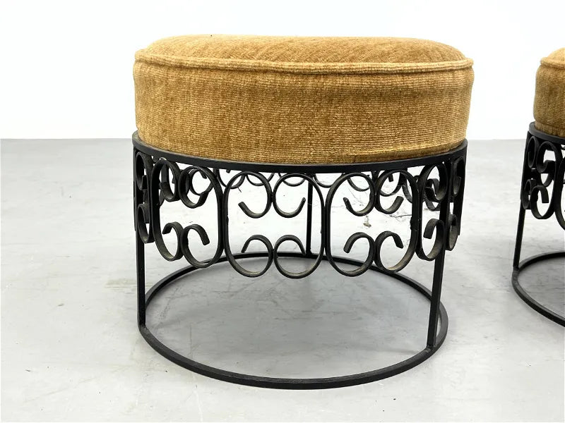 ARTHUR UMANOFF ‘GRANADA’ STACKING STOOLS FOR BOYUER SCOTT (1964)