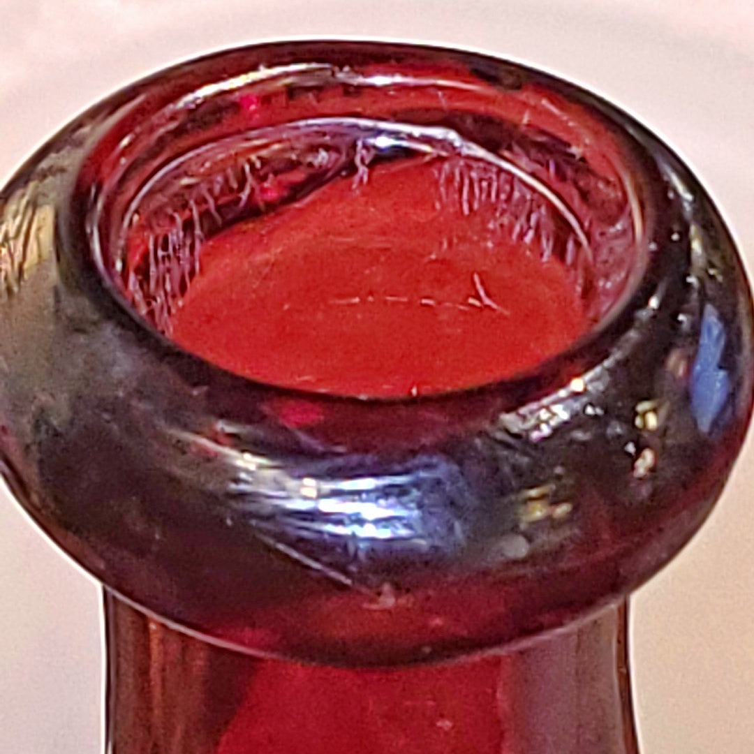 ANTIQUE MOUTH-BLOWN BOTTLE WITH ENAMEL DÉCOR (VICTORIAN?)