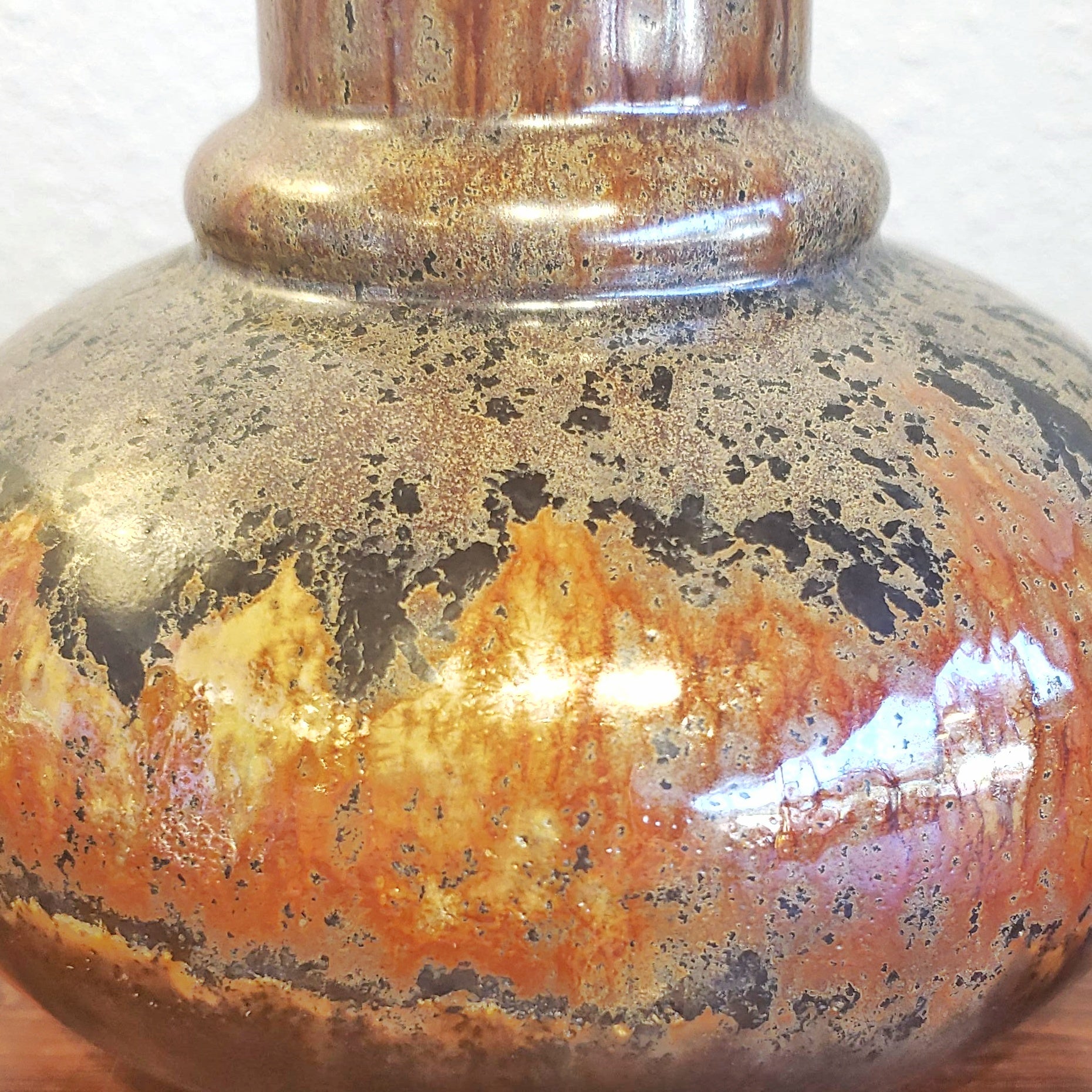 RENÉE NEUE IRIDESCENT LONG NECK VASE FOR HUTSCHENREUTHER
