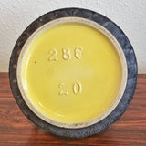 RARE SCHLOSSBERG KERAMIK ‘BUMBLE BEE’ VASE Nr. 286/20