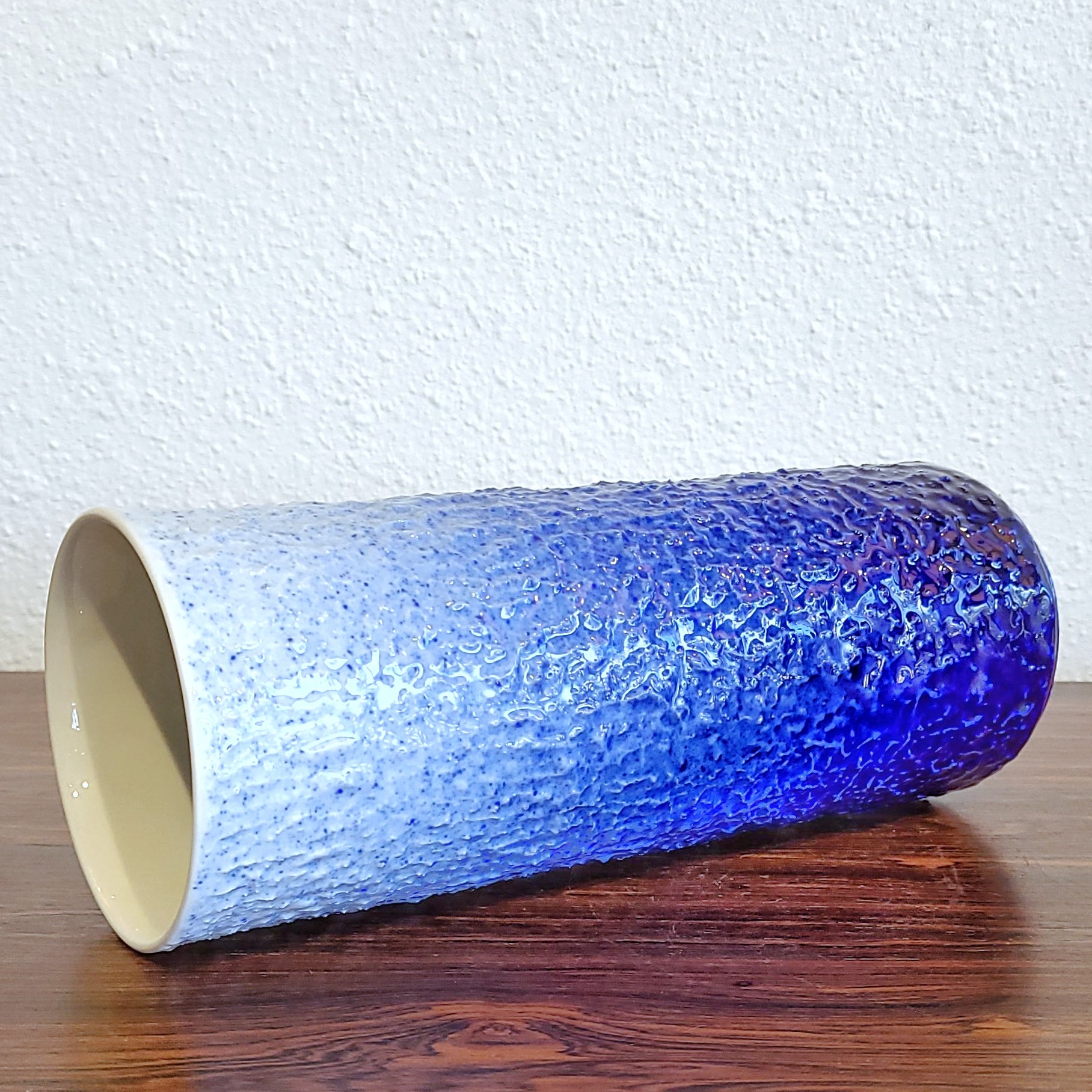 TEXTURED BLUE AND WHITE HUTSCHENREUTHER VASE