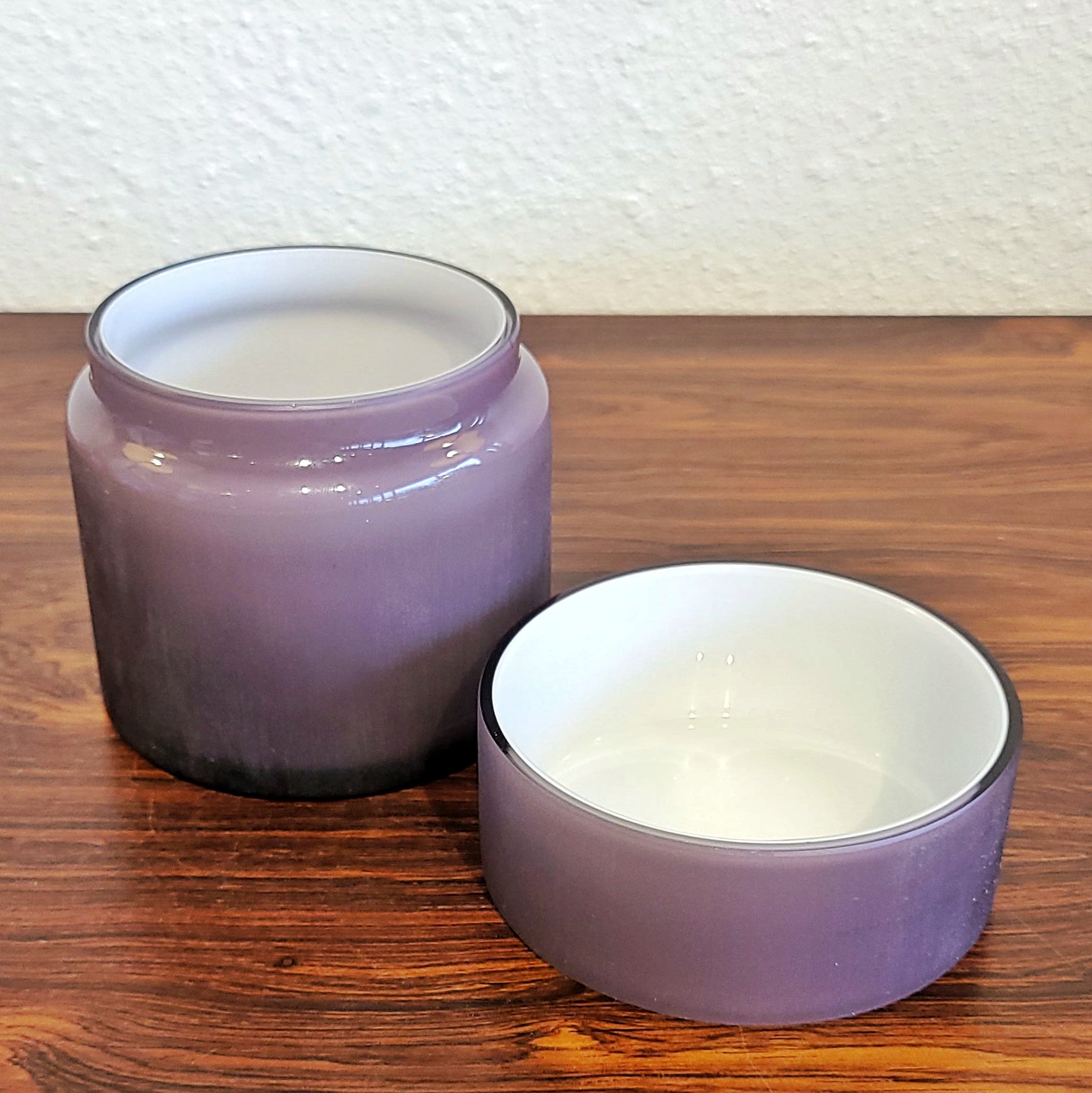 1960s VISTOSI FROSTED AMETHYST AND WHITE CASED-GLASS BOX (MURANO)