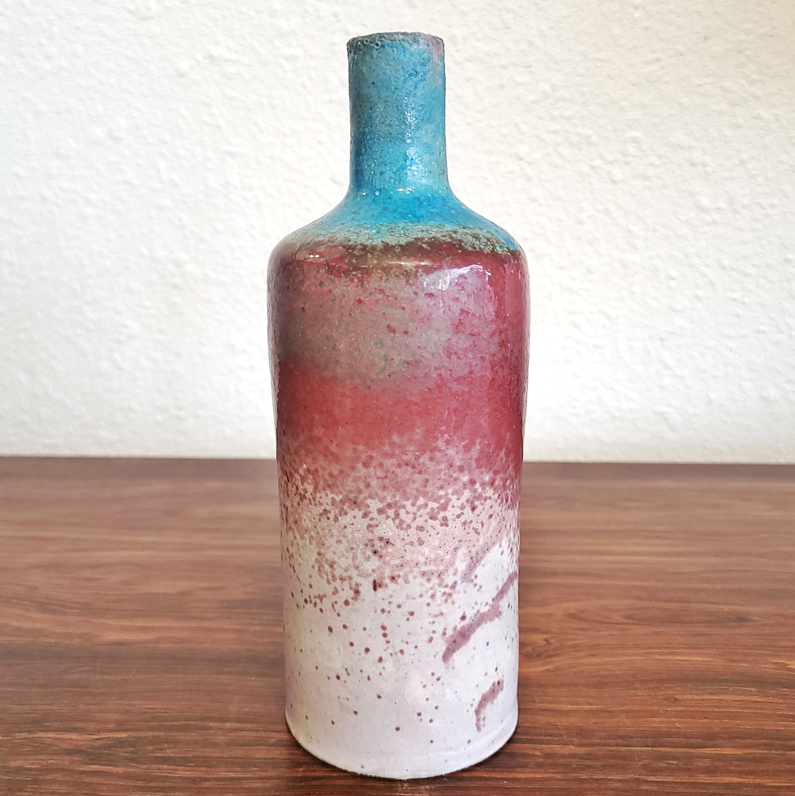 BOTTLE-SHAPED STUDIO VASE BY MARGARETE SCHOTT