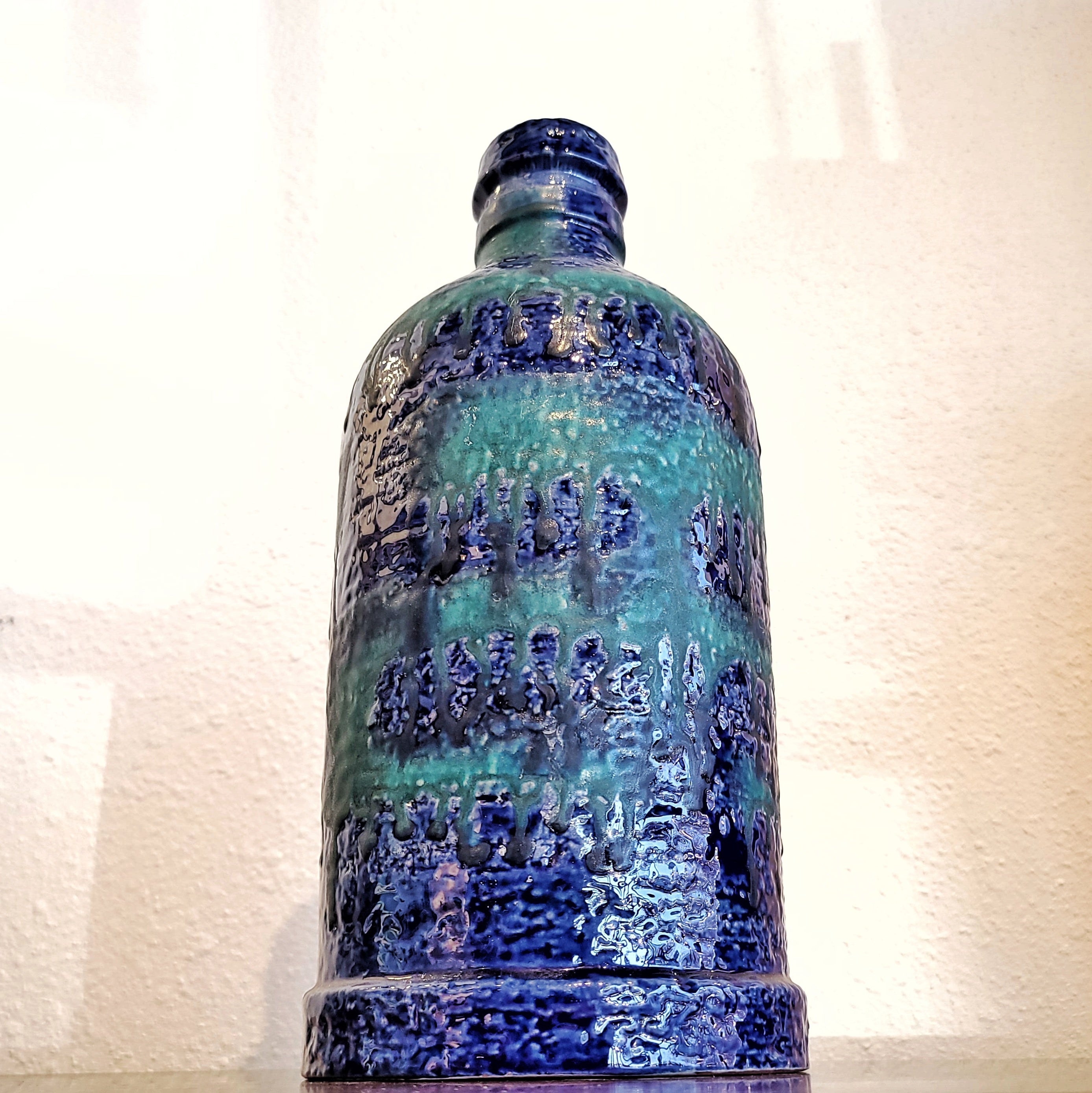 CARSTENS BLUE AND AQUAMARINE BOTTLE VASE Nr. 190-31