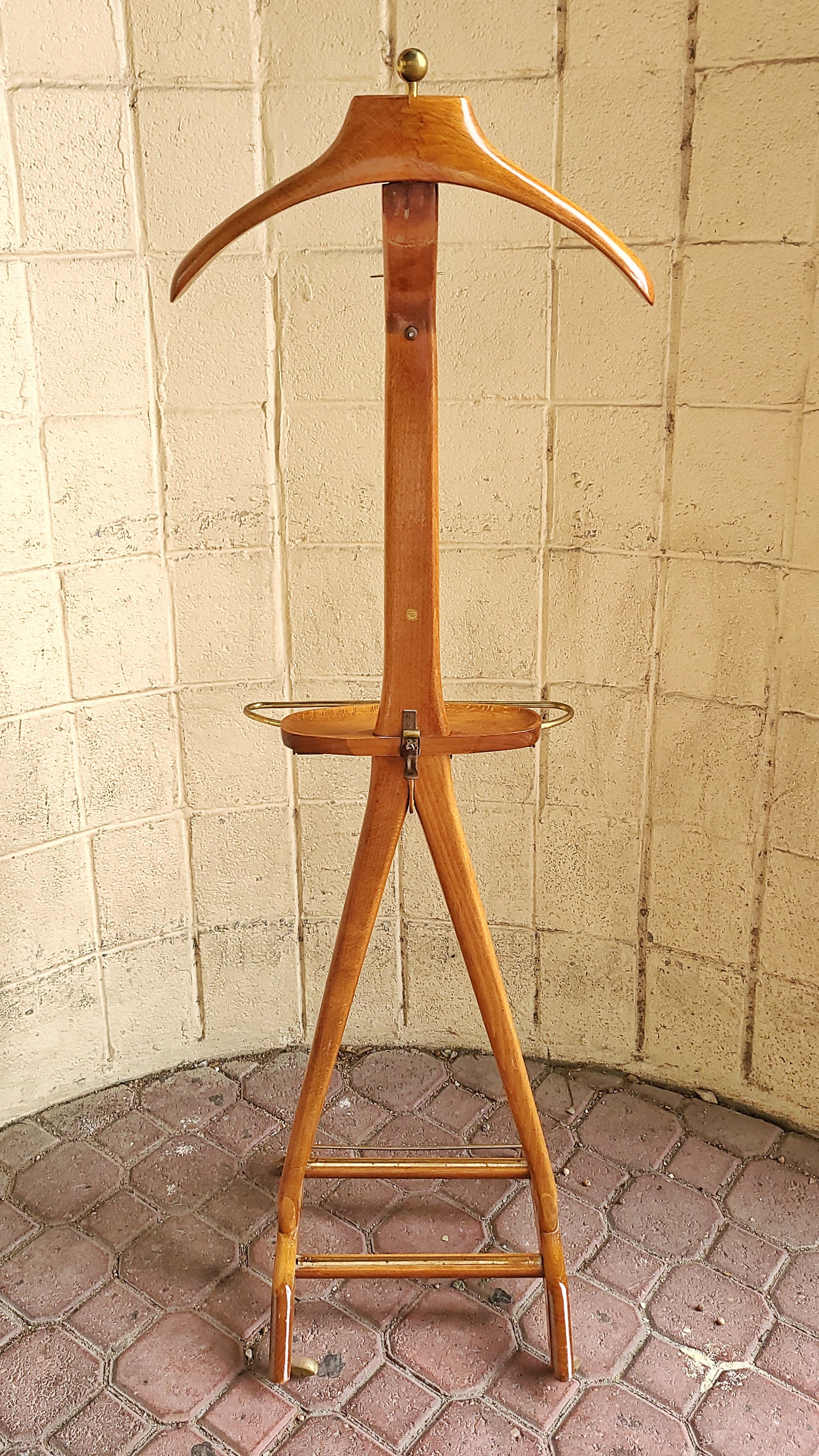 GENTLEMAN’S VALET BY ICO PARISI  FOR FRATELLI REGUITTI