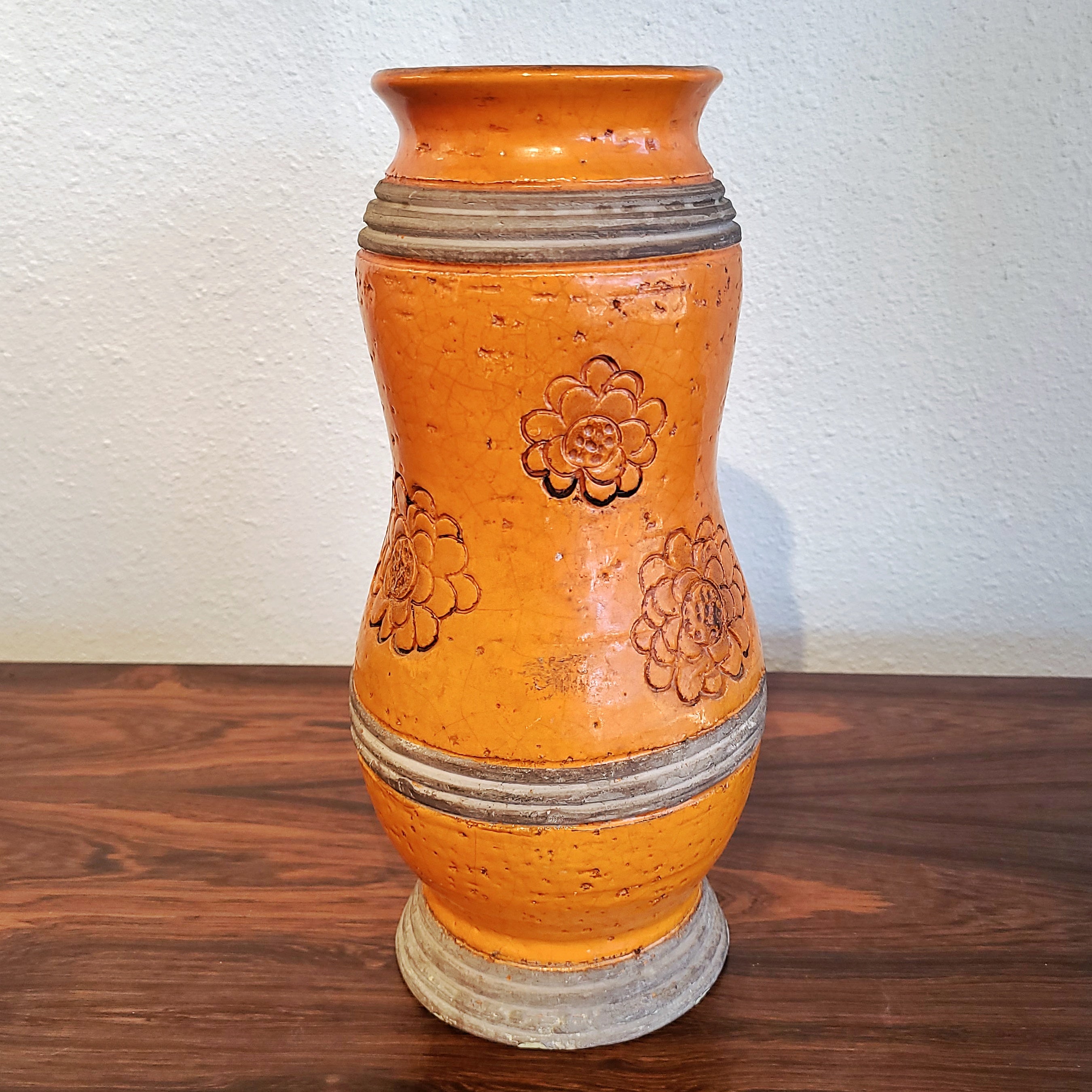 SHAPELY ORANGE BITOSSI VASE DESIGNED BY ALDO LONDI FOR RAYMOR