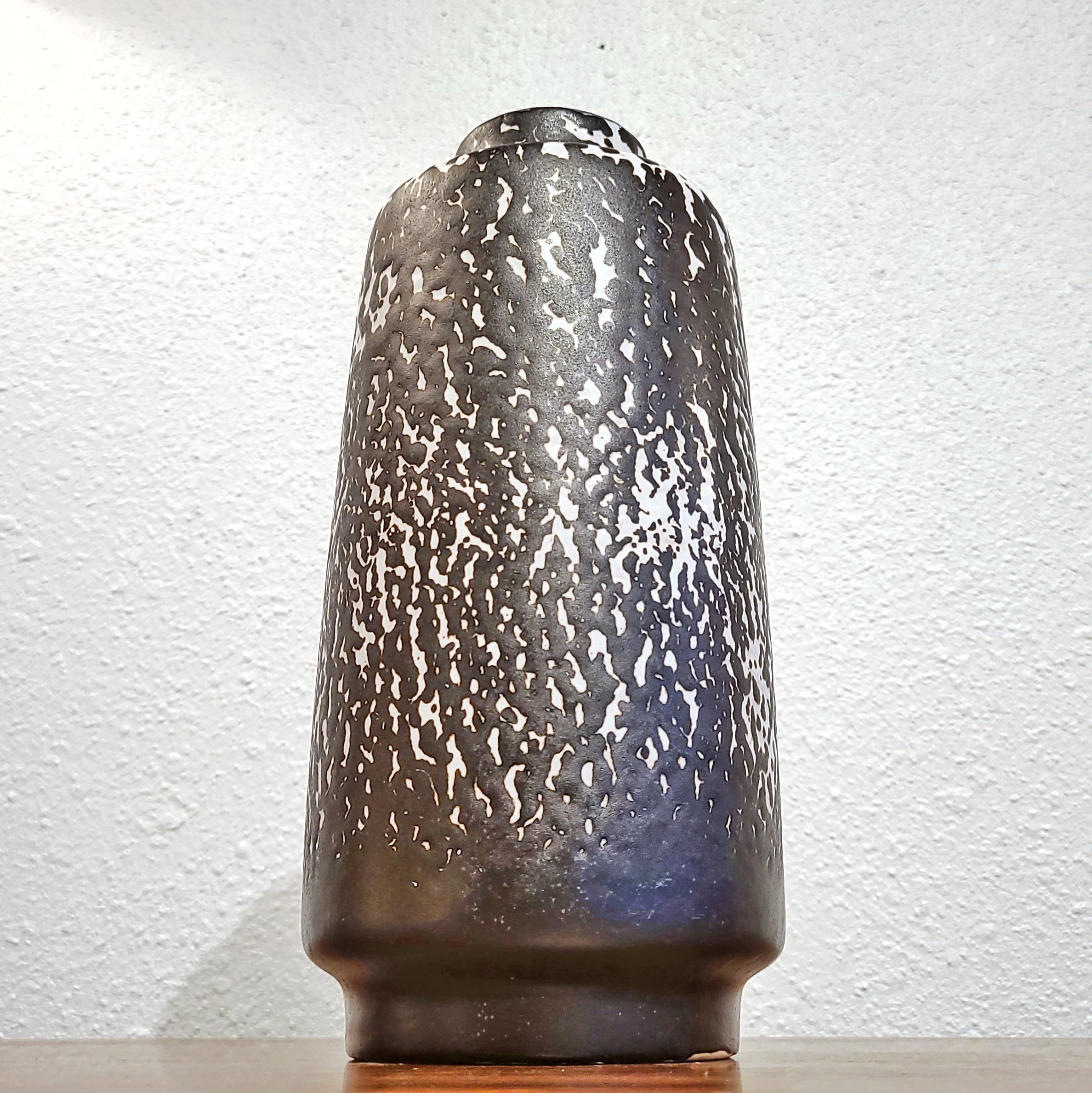 VEB HALDENSLEBEN SPECKLED VASE Nr. 3045 A (GDR)