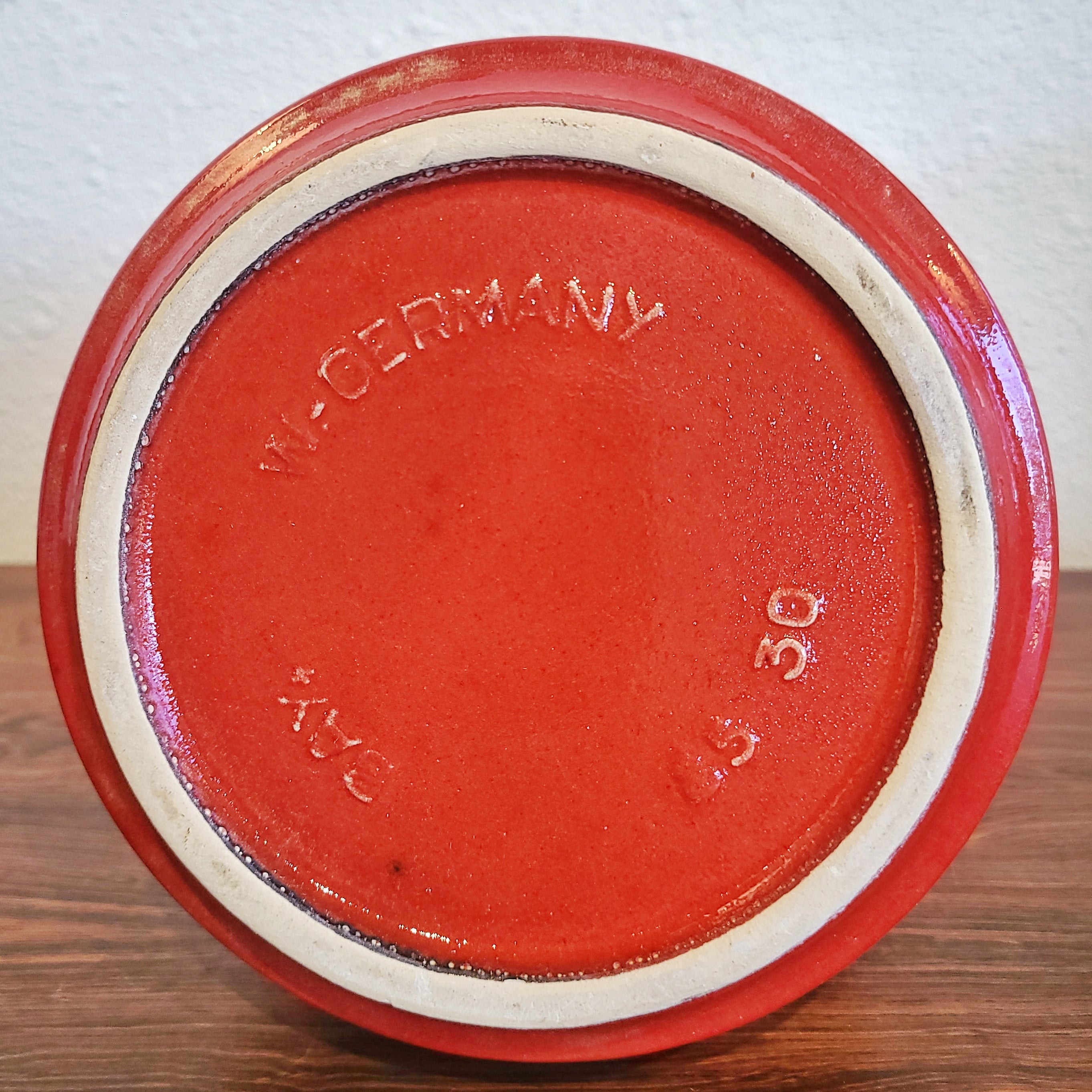 BAY KERAMIK RELIEF DÉCOR ‘TÖPFERMEISTER’ SERIES VASE Nr. 85/30