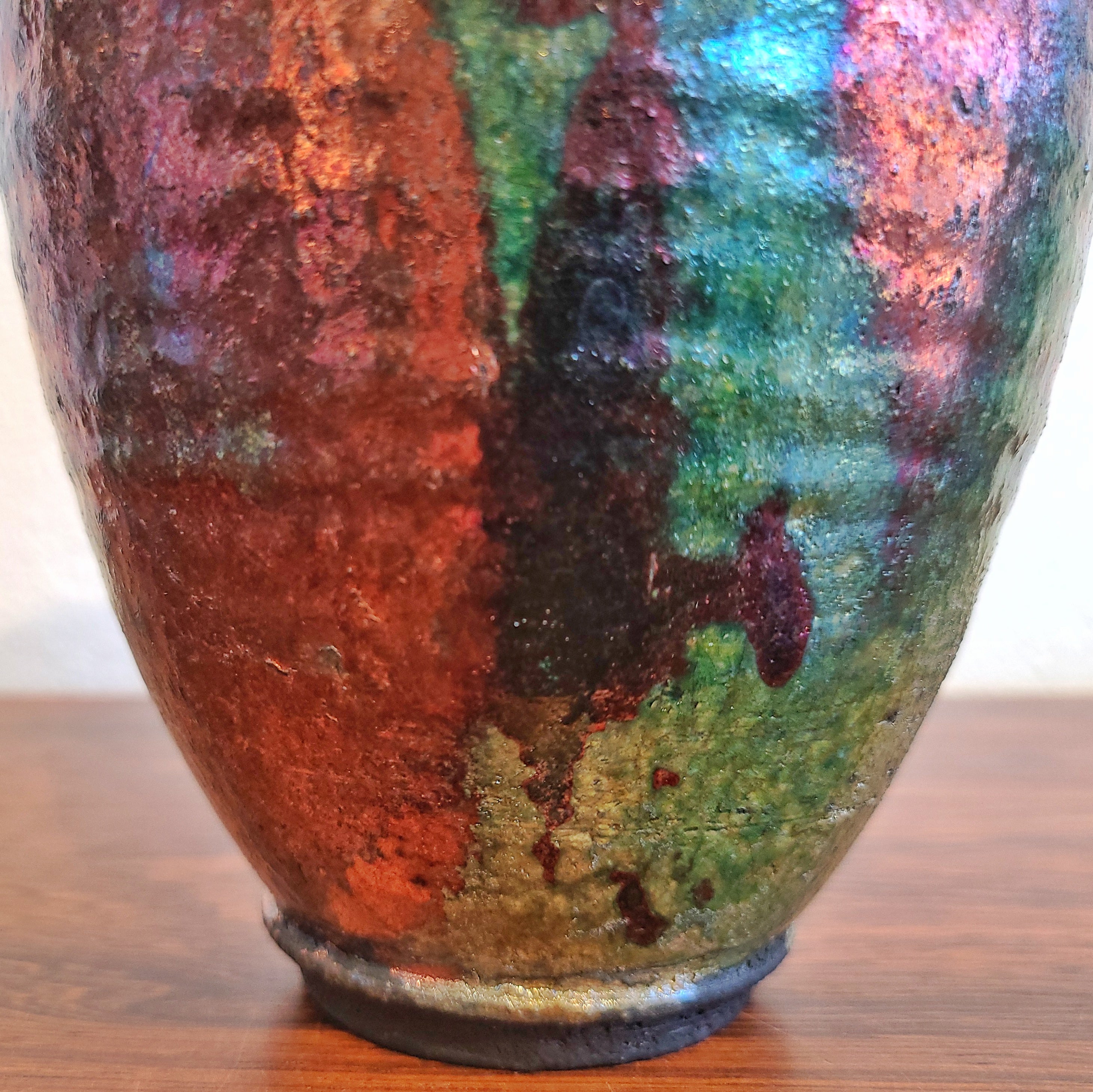 SIGNED IRIDESCENT RAKU-FIRED VASE (NOT WATERTIGHT)