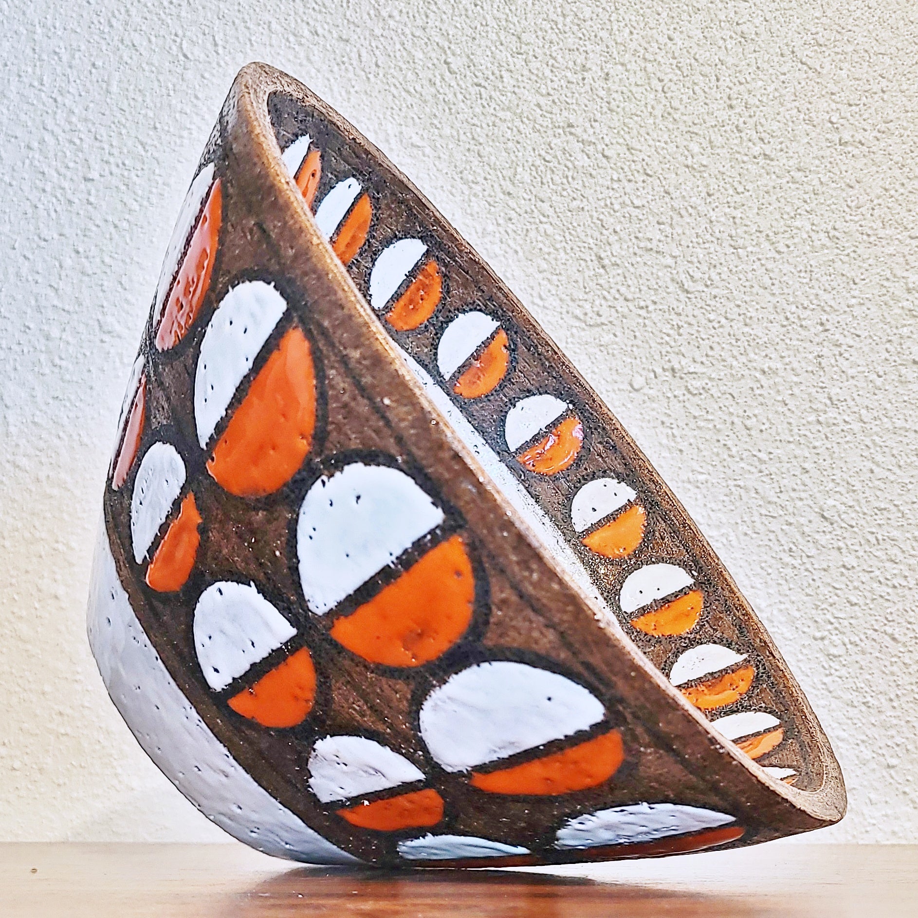 LARGE BITOSSI CERAMIC BOWL WITH SEMICIRCLES