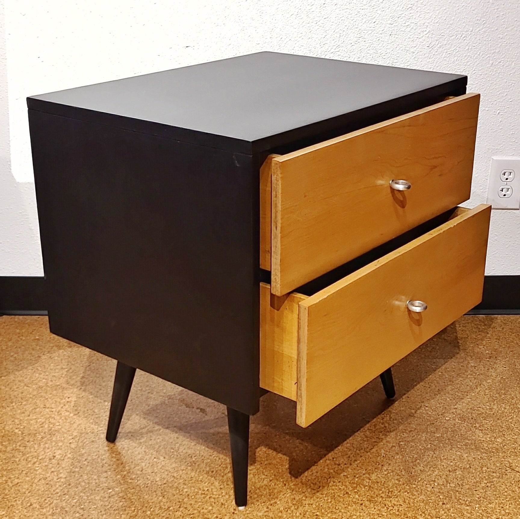 MAPLE ‘PLANNER GROUP’ NIGHTSTAND BY PAUL McCOBB  FOR WINCHENDON