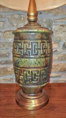 LARGE GEOMETRIC RELIEF PATTERN CERAMIC TABLE LAMP