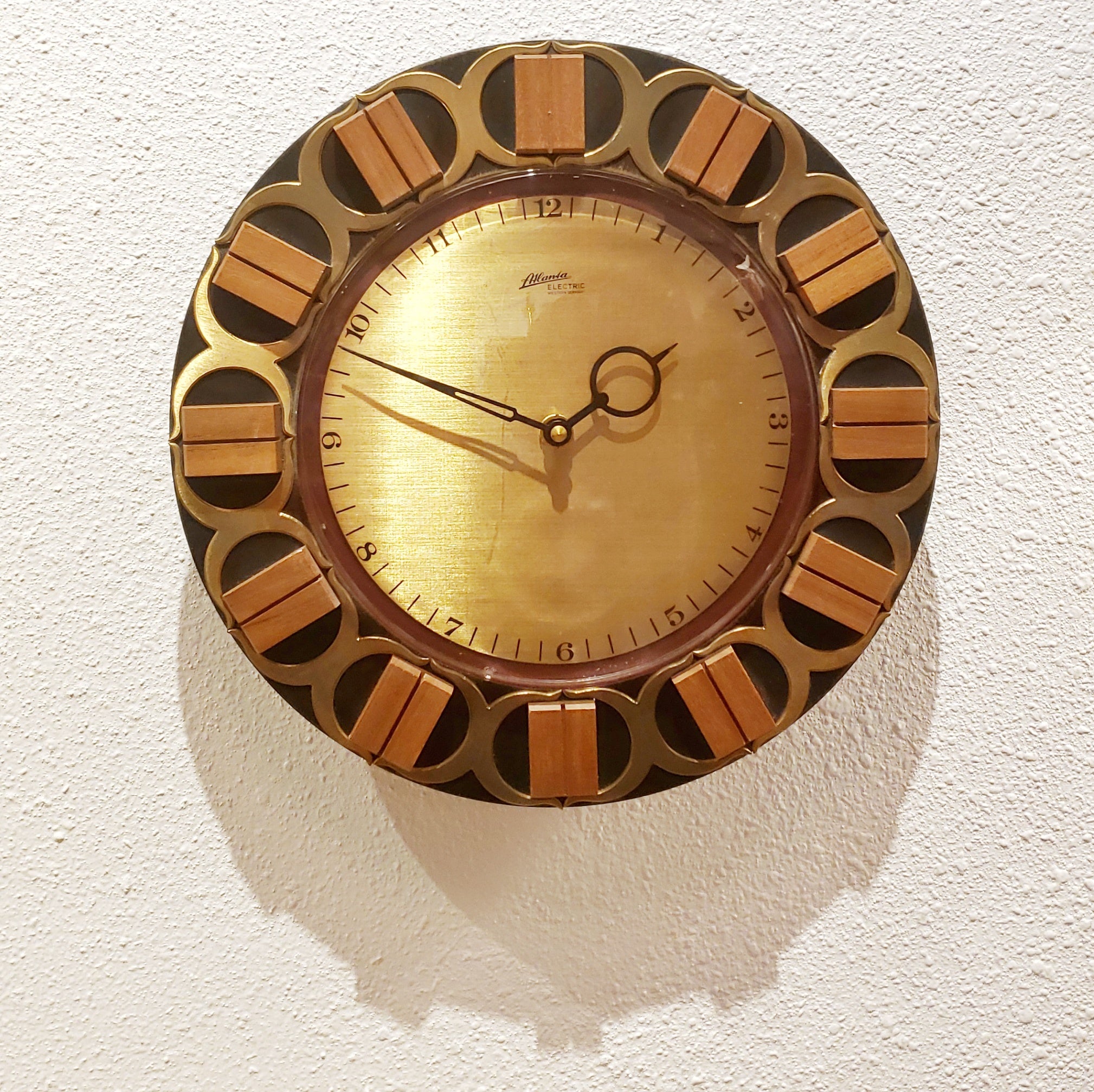 ATLANTA ELECTRIC WALL CLOCK